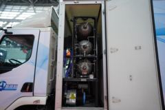 东风柳汽 乘龙L3 9.4T 4X2 单排氢燃料电动厢式载货车(LZ5090XXYL3AZFCEV101)