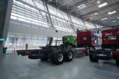 东风柳汽 乘龙H7重卡 3.0版 460马力 8X4 载货车(国六)