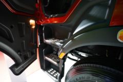 东风柳汽 乘龙H7重卡 3.0版 460马力 8X4 载货车(国六)