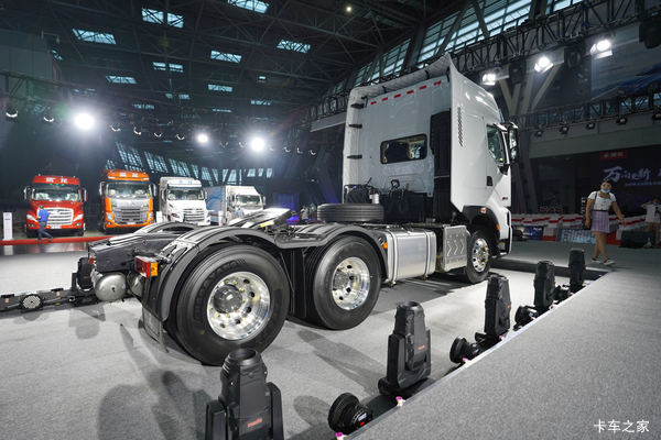 【邯郸伯昂】大马力 提速快 爬坡更省力 乘龙H7牵引车限时超低价