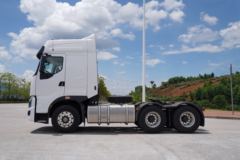 东风柳汽 乘龙H7重卡 3.0版 600马力 6X4 AMT自动挡牵引车(国六)