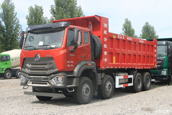中国重汽 HOWO NX重卡 350马力 8X4 6米自卸车