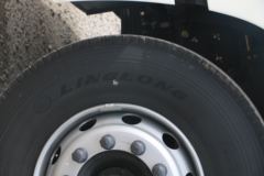 福田 欧曼GTL 6系重卡 穿越版 460马力 6X4 AMT自动挡牵引车(白色)(BJ4259SNFKB-AA)