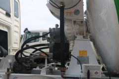 中国重汽 HOWO TX6 340马力 8X4 7.98方混凝土搅拌车(宏昌天马牌)(HCL5317GJBZZN30G5)