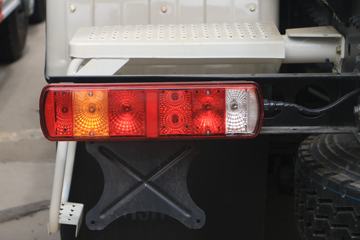 ���� ŷ��GTL 360���� 8X4 7.2�����������賵(BJ5319GJB-6B)ͼƬ