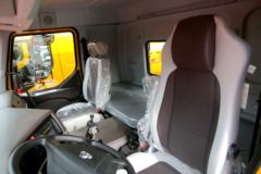 东风柳汽 乘龙H5 330马力 8X4 5.8米自卸车(300后桥)(LZ3310H5FB)