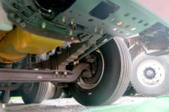 东风柳汽 乘龙H5 330马力 8X4 5.8米自卸车(300后桥)(LZ3310H5FB)