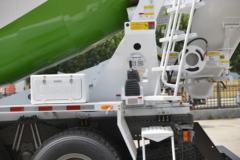 中国重汽 HOWO TX6 340马力 8X4 7.37方混凝土搅拌车(宏昌天马牌)(HCL5317GJBZZN30G5)