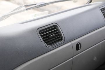 �����ػ��� ����N3000 ���ϰ� 220���� 4X2 6.75���Ű������ػ���(YTQ1180FM50A0)ͼƬ