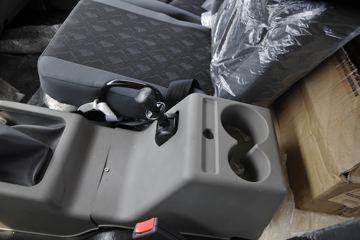 �����ػ��� ����N3000 ���ϰ� 220���� 4X2 6.75���Ű������ػ���(YTQ1180FM50A0)ͼƬ