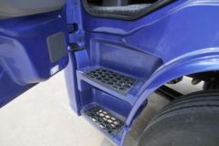 陕汽载货车 德龙N3000 复合版 220马力 4X2 6.75米排半栏板载货车(YTQ1180FM50A0)