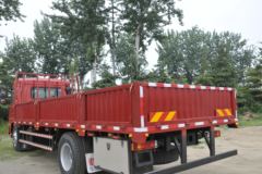 陕汽商用车 轩德X6中卡 轻量化版 160马力 4X2 6.75米栏板载货车(SX1181GP5L)