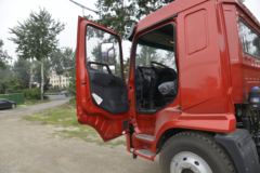 陕汽商用车 轩德X6中卡 轻量化版 180马力 4X2 6.75米栏板载货车(SX1182GP5L) 陕汽商用车 轩德X6中卡 轻量化版 180马力 4X2 6.75米栏板载货车(SX1182GP5L)