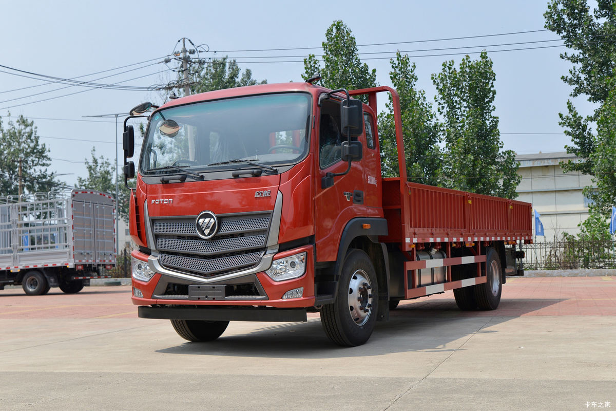 福田 欧航R系 210马力 6.8米排半栏板载货车