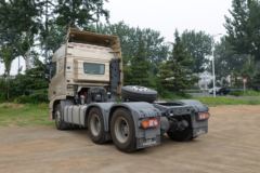 联合卡车 U⁺480重卡 标准版 480马力 6X4牵引车(QCC4252D654)