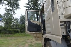 联合卡车 U⁺480重卡 标准版 480马力 6X4牵引车(QCC4252D654)
