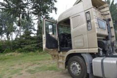 联合卡车 U⁺480重卡 标准版 480马力 6X4牵引车(QCC4252D654)