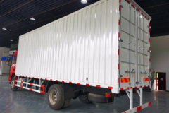 陕汽重卡 德龙L3000 240马力 4X2 7.9米厢式载货车(国六)(SX5189XXYLA571F2)