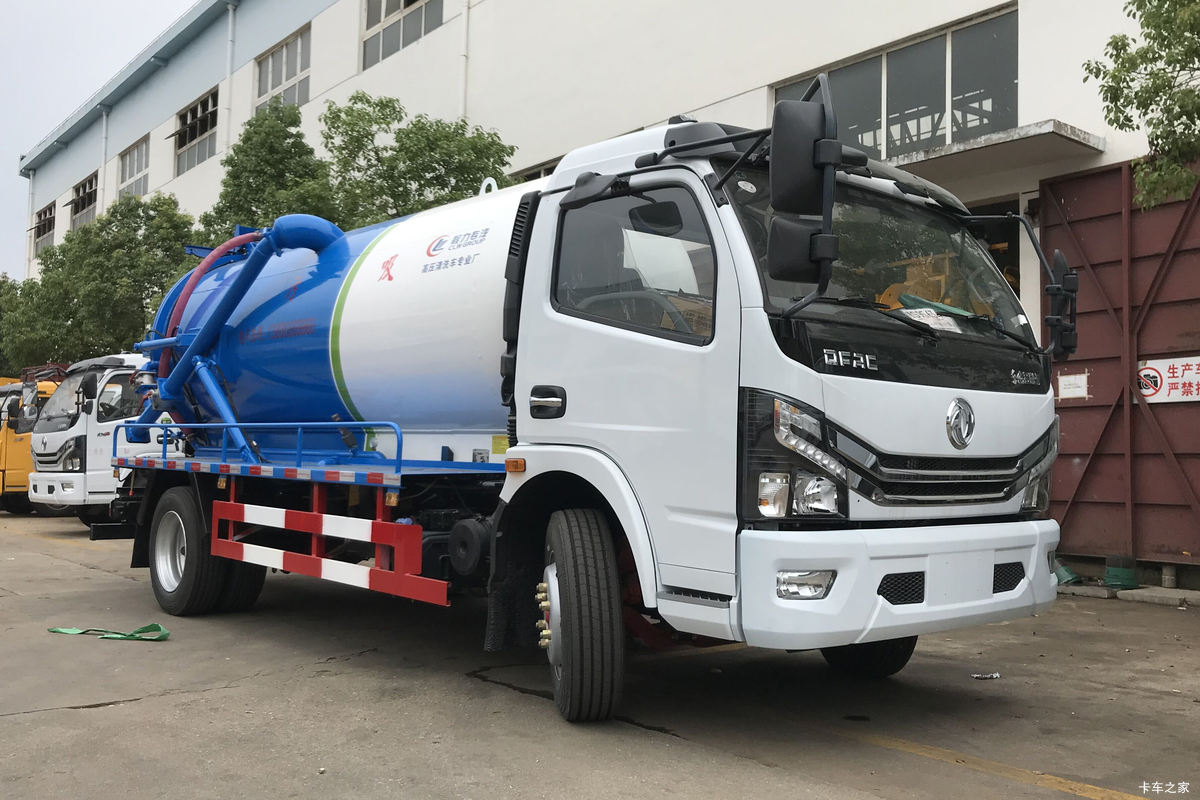 东风 多利卡D6 130马力 4X2 吸粪车(国六)(程力威牌)