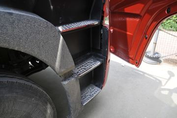 �й����� HOWO T7H�ؿ� 480���� 6X4 AMT�Զ���ǣ����(Һ��)ͼƬ