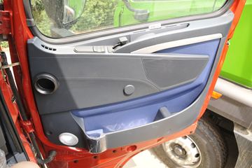 �й����� HOWO T7H�ؿ� 480���� 6X4 AMT�Զ���ǣ����(Һ��)ͼƬ