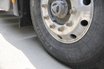 �й����� HOWO T7H�ؿ� 480���� 6X4 AMT�Զ���ǣ����(Һ��)ͼƬ