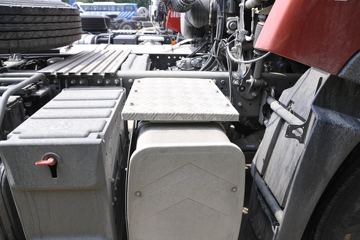 �й����� HOWO T7H�ؿ� 480���� 6X4 AMT�Զ���ǣ����(Һ��)ͼƬ