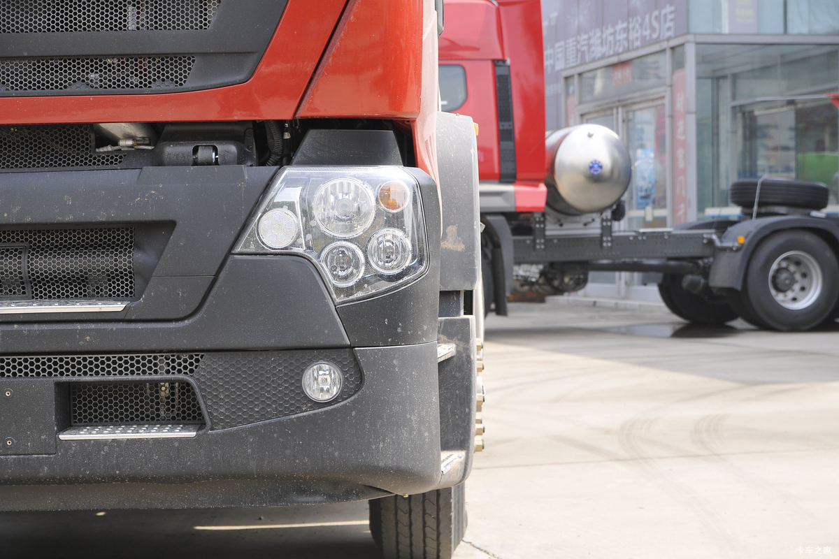 �й����� HOWO TX�ؿ� 460���� 6X4 ǣ����(H653ǰ��)���                                                