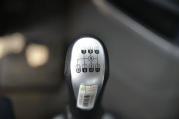 й HOWO T7Hؿ 440 6X4 LNGǣ(12T)()(ZZ4257V384HF1LB)ͼƬ