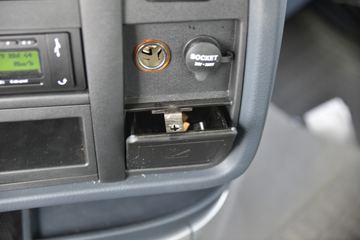 й HOWO T7Hؿ 440 6X4 LNGǣ(12T)()(ZZ4257V384HF1LB)ͼƬ
