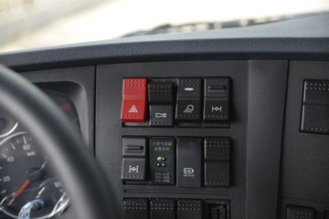 й HOWO T7Hؿ 440 6X4 LNGǣ(12T)()(ZZ4257V384HF1LB)ͼƬ