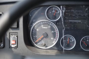 й HOWO T7Hؿ 440 6X4 LNGǣ(12T)()(ZZ4257V384HF1LB)ͼƬ