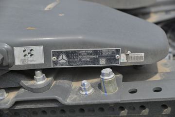 й HOWO T7Hؿ 440 6X4 LNGǣ(12T)()(ZZ4257V384HF1LB)ͼƬ