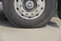 中国重汽 HOWO T7H重卡 440马力 6X4 LNG牵引车(12T后桥)(国六)(ZZ4257V384HF1LB)