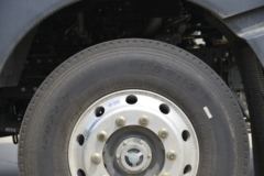 中国重汽 HOWO T7H重卡 440马力 6X4 LNG牵引车(12T后桥)(国六)(ZZ4257V384HF1LB)