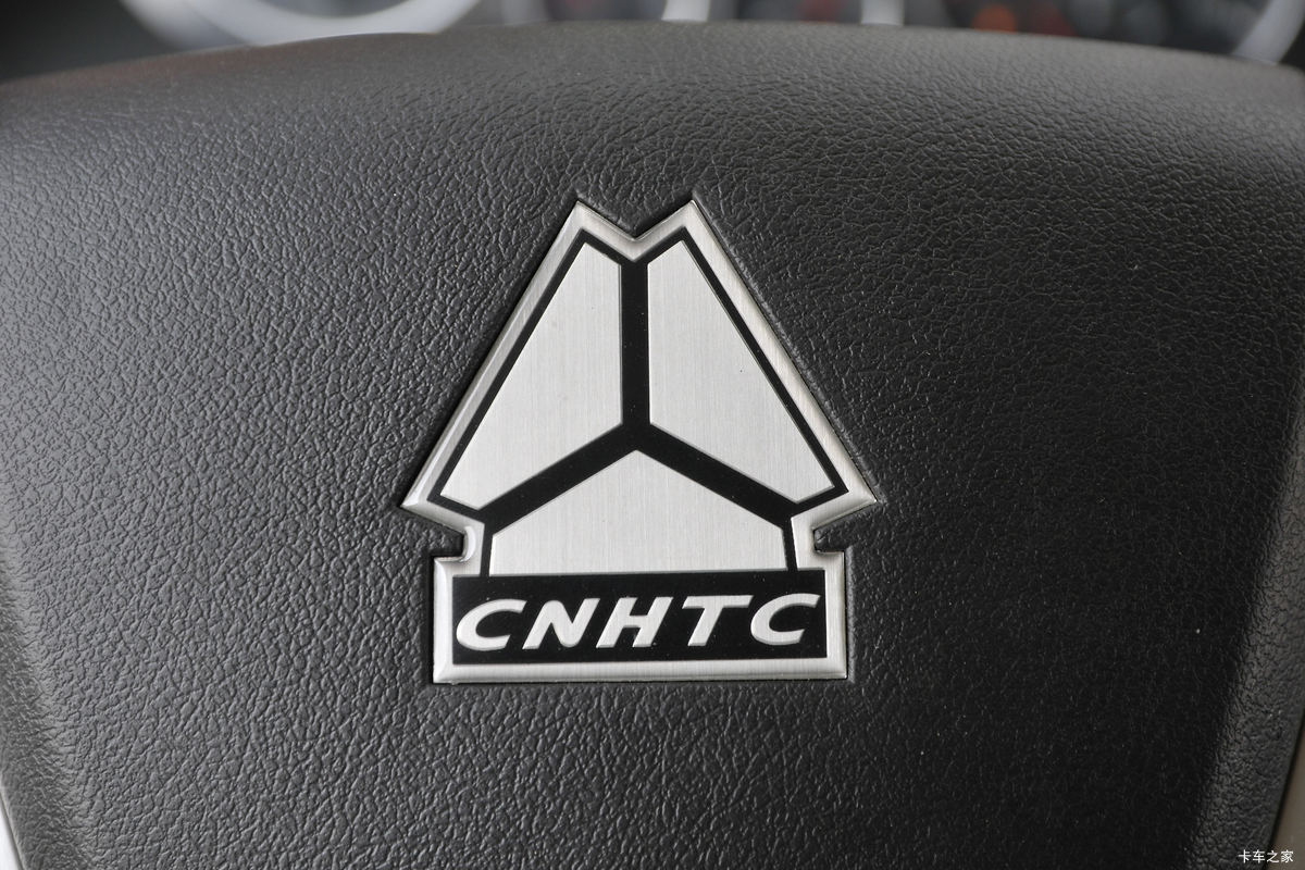 �й����� ���N5G 340���� 8X4 5.6����ж����ʻ��                                               