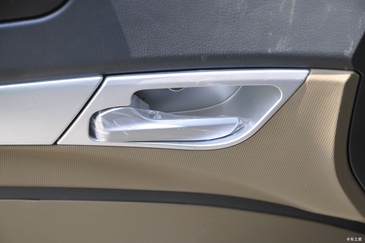 �й����� ���N5G 340���� 8X4 5.6����ж����ʻ��                                               
