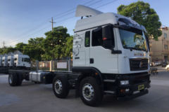 中国重汽 汕德卡SITRAK G5重卡 310马力 6X2 9.52米厢式载货车