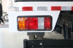 庆铃 五十铃M600 120马力 4.17米单排厢式轻卡(国六)(QL5044XXYBUHA)