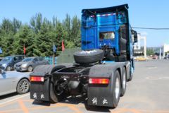 一汽解放 J7重卡 550马力 6X4牵引车(海天蓝)(CA4250P77K25T1E5)