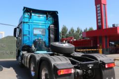 一汽解放 J7重卡 550马力 6X4牵引车(海天蓝)(CA4250P77K25T1E5)