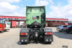 一汽解放 J7重卡 550马力 6X4牵引车(富贵绿)(CA4250P77K25T1E5)