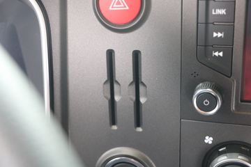 һ����� J7�ؿ� 550���� 6X4ǣ����(������)(CA4250P77K25T1E5)ͼƬ