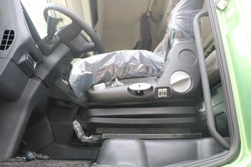 һ����� J7�ؿ� 550���� 6X4ǣ����(������)(CA4250P77K25T1E5)ͼƬ