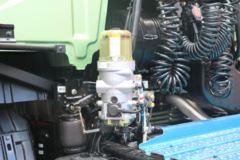一汽解放 J7重卡 550马力 6X4牵引车(富贵绿)(CA4250P77K25T1E5)