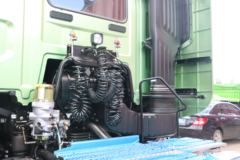 一汽解放 J7重卡 550马力 6X4牵引车(富贵绿)(CA4250P77K25T1E5)