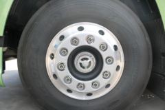 一汽解放 J7重卡 550马力 6X4牵引车(富贵绿)(CA4250P77K25T1E5)
