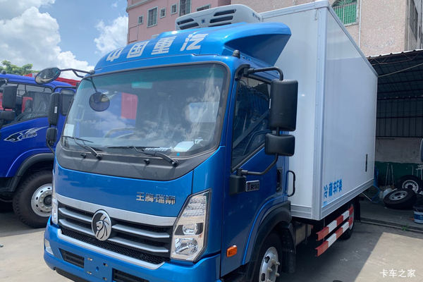 中国重汽成都商用车(原重汽王牌) 瑞狮 156马力 4X2 3.85米冷藏车(CDW5040XLCHA1R5)