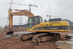 中联 ZE360E履带式挖掘机