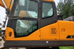 三一 SY285C-8履带式挖掘机